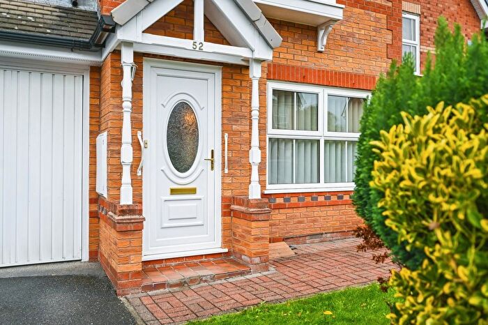 3 Bedroom Semi-Detached House For Sale In Hadleigh Close, Great Sankey, Warrington, Cheshire, WA5