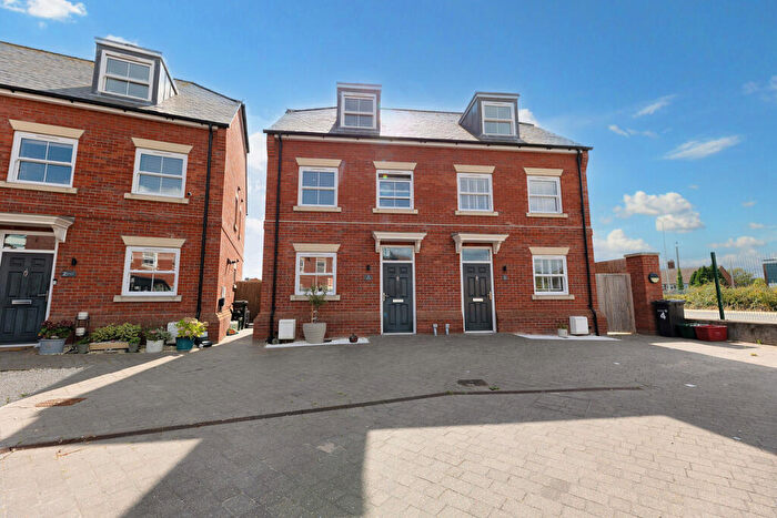 3 Bedroom Semi-Detached House For Sale In Harbourside, Harwich, CO12