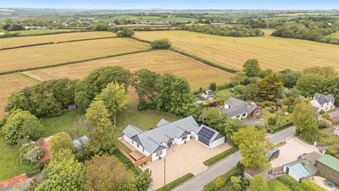 4 Bedroom Bungalow For Sale In Shebbear, Beaworthy, EX21