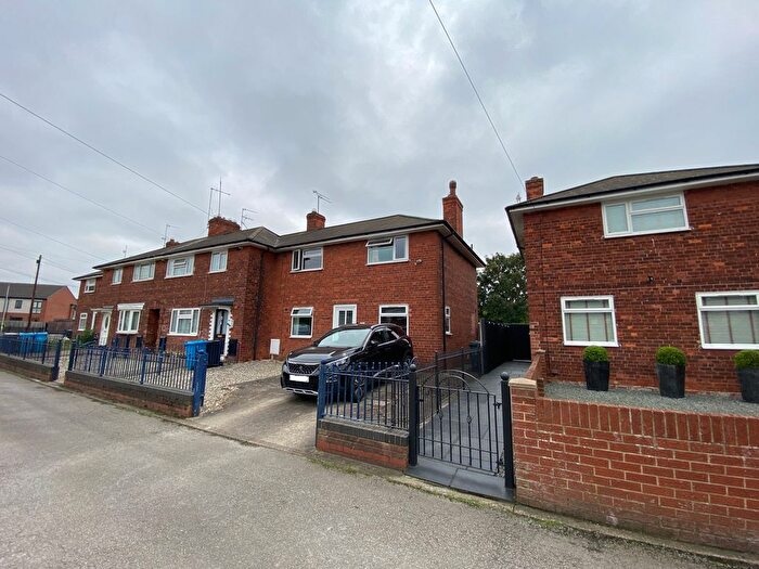 3 Bedroom End Of Terrace House To Rent In College Grove, Hull, HU9