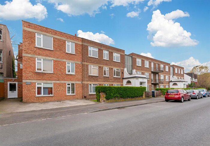 2 Bedroom Flat To Rent In Howard House, Howard Road, Penge, SE20