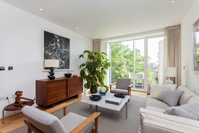 1 Bedroom Flat For Sale In Cubitt Building, Grosvenor Waterside, SW1
