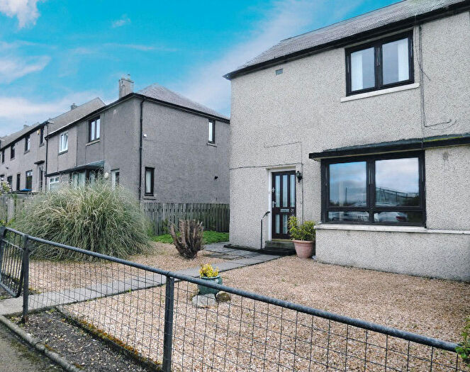 2 Bedroom End Of Terrace House For Sale In Kettlehills Crescent, Aberdeen, AB16