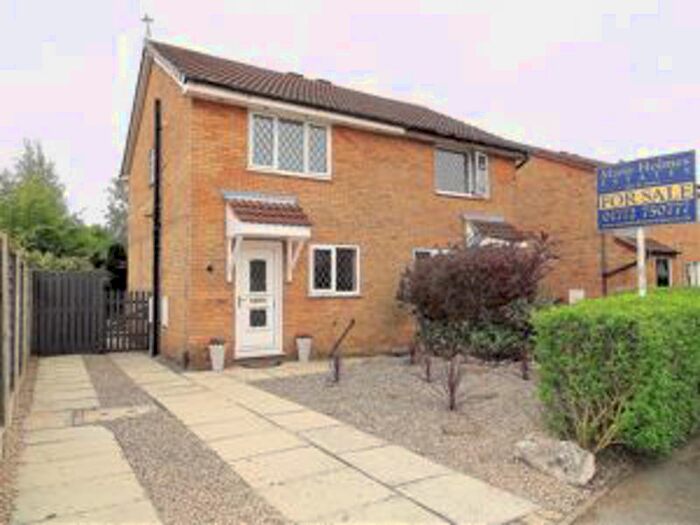 2 Bedroom Semi-Detached House To Rent In Croft Bank, Penwortham, Preston, PR1