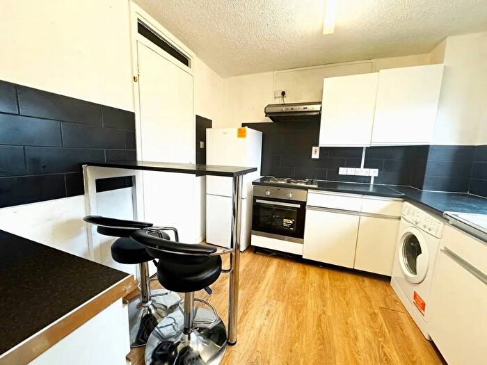 1 Bedroom Flat To Rent In Sycamore Close, London, E16