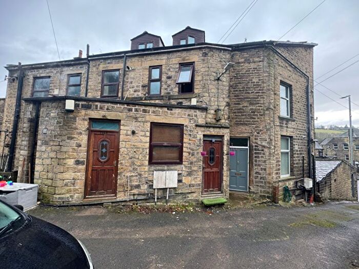 4 Bedroom Flat To Rent In Halifax Road, Ripponden, Sowerby Bridge, HX6