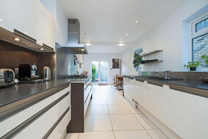 5 Bedroom House To Rent In White Hart Lane, Barnes, SW13