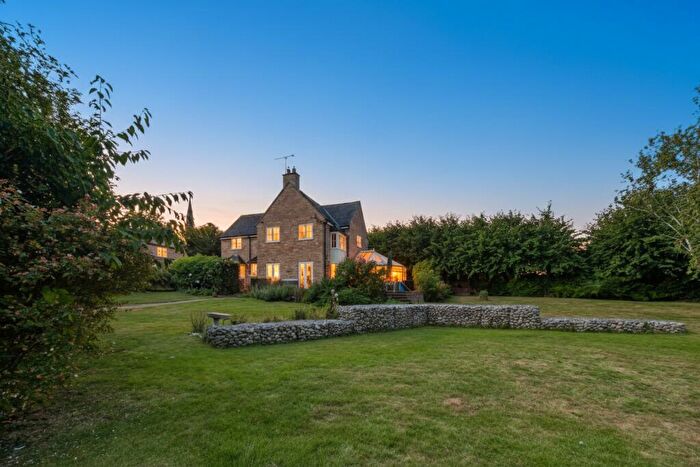 5 Bedroom Detached House For Sale In Blacksmiths Lane, Ellington, Huntingdon, Cambridgeshire, PE28