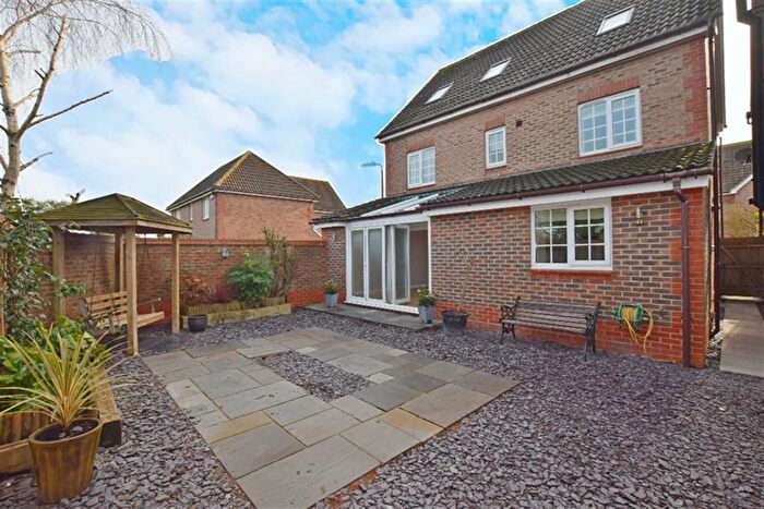 6 Bedroom Detached House To Rent In Cropthorne Drive, Climping, Littlehampton, West Sussex, BN17