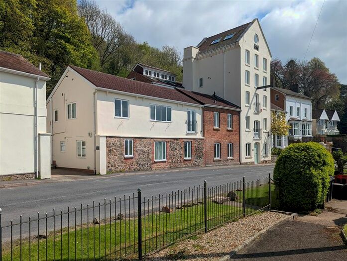 2 Bedroom Mews House To Rent In West Malvern Road, Malvern, WR14