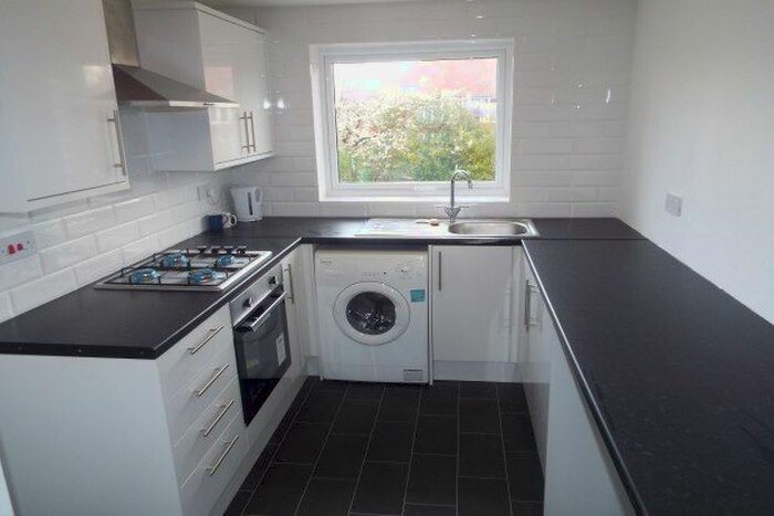 2 Bedroom Maisonette To Rent In Llanberis Grove, Nottingham, NG8