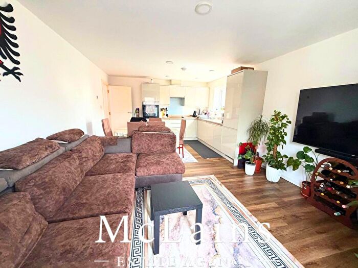 2 Bedroom Flat To Rent In North Street, Luton, LU2
