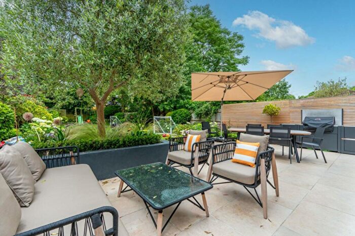 5 Bedroom Detached House To Rent In Teignmouth Road, Mapesbury Estate, London, NW2