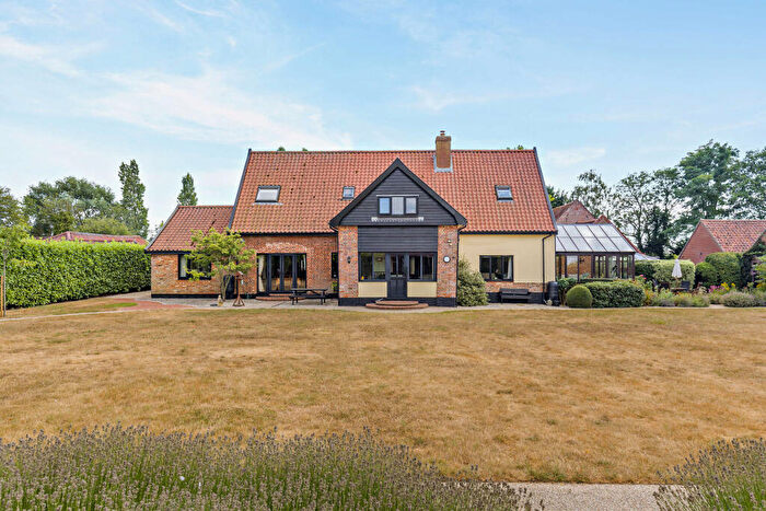 4 Bedroom Detached House For Sale In Hethel, Near Wymondham, NR14