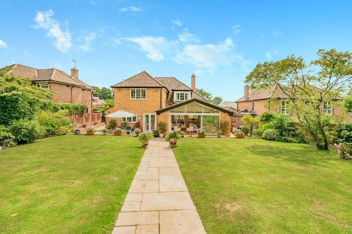 5 Bedroom Detached House For Sale In Meadway, Harpenden, Hertfordshire, AL5