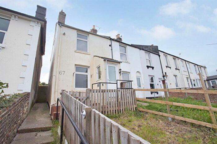 2 Bedroom End Of Terrace House To Rent In Tower Hill, Dover, CT17