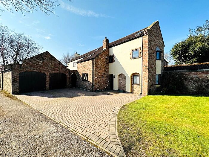 5 Bedroom Barn Conversion For Sale In Main Street, West Haddlesey, Selby, YO8