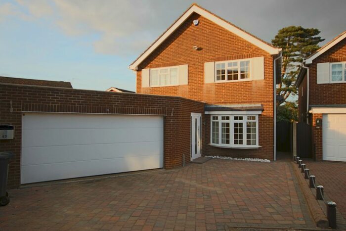 4 Bedroom Detached House To Rent In Cherry Orchard, Aylesford, ME20