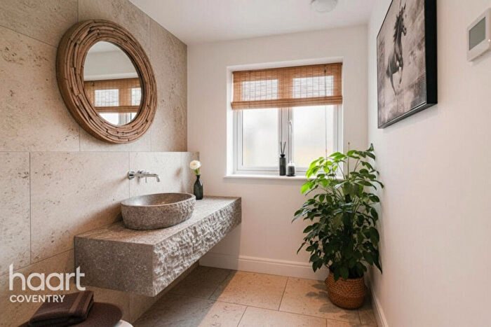 4 Bedroom Detached House For Sale In Sapcote Road, Burbage, LE10