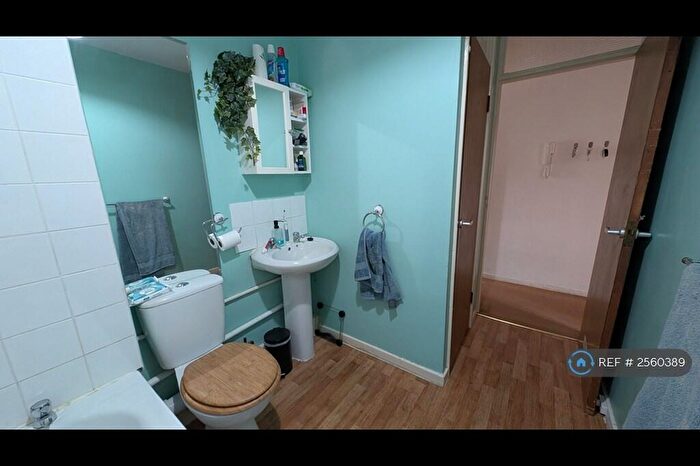 1 Bedroom Flat To Rent In Clarendon Road, Leeds, LS2