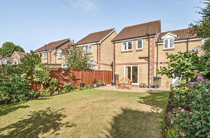 3 Bedroom Link Detached House For Sale In Saunters Close, Wincanton, Somerset, BA9