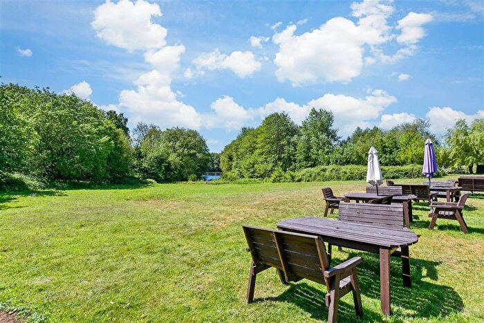 2 Bedroom Flat For Sale In Chapel Road, Hothfield, Ashford, Kent, TN25