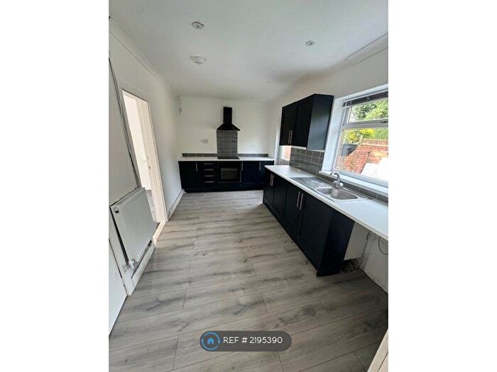 4 Bedroom Semi-Detached House To Rent In Beck Place, Peterlee, SR8