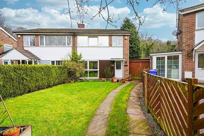 3 Bedroom Semi Detached House For Sale In West View Close, Sheffield, S17