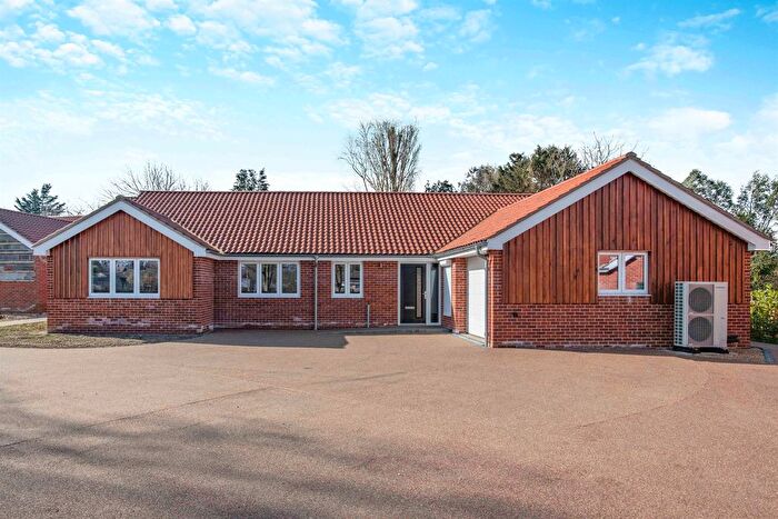 4 Bedroom Detached Bungalow For Sale In Marjorie Loke, Trunch, NR28