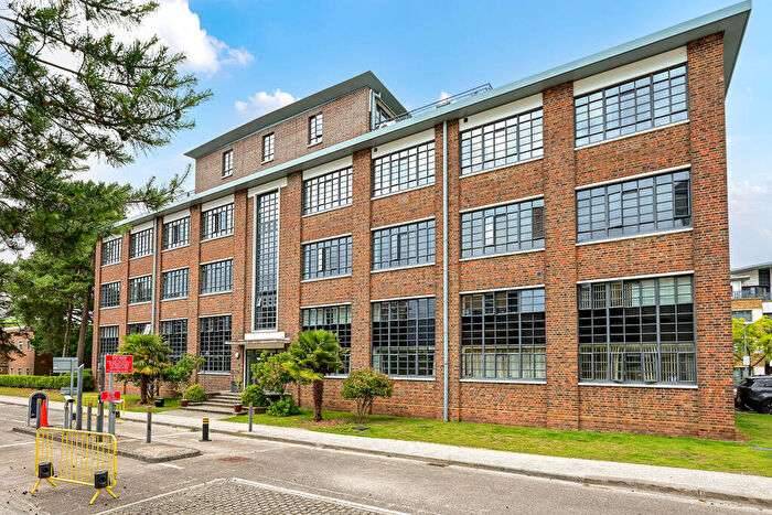 1 Bedroom Apartment For Sale In O'gorman Avenue, Farnborough, GU14