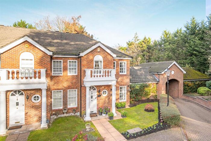 3 Bedroom End Of Terrace House For Sale In Shenstone Park, Sunninghill, SL5