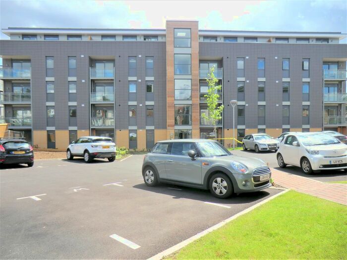 2 Bedroom Flat To Rent In St. Peters Road, St.Albans, AL1