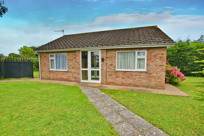 2 Bedroom Detached Bungalow To Rent In Burnt Hills, Cromer, NR27