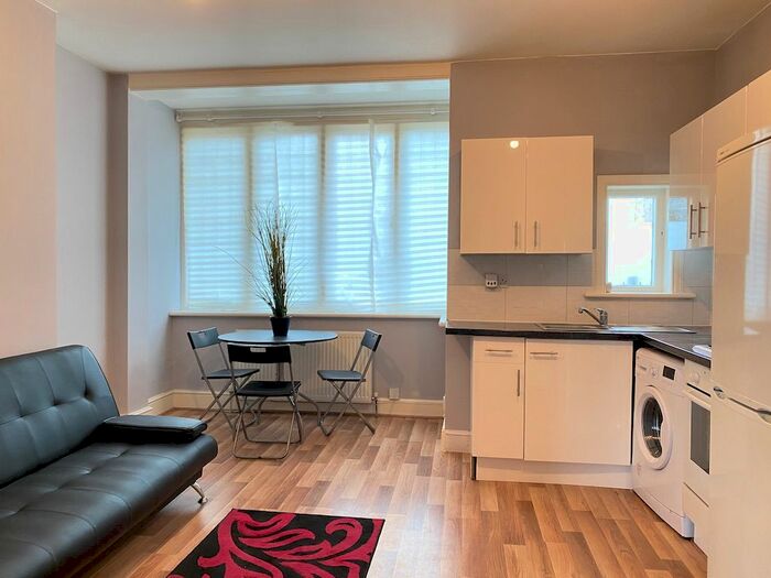 1 Bedroom Flat To Rent In Lower Addiscombe Road, London, CR0
