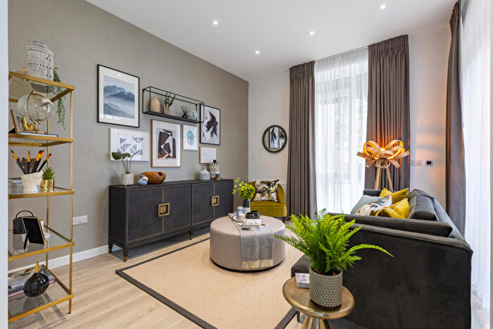 1 Bedroom Apartment For Sale In Cooks Road, Stratford, London, E15
