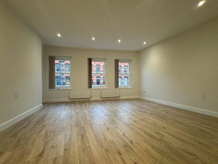 2 Bedroom Flat To Rent In Putney High Street, Putney, SW15