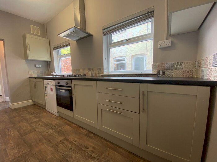 2 Bedroom Property To Rent In Rosebery Street, Loughborough, LE11