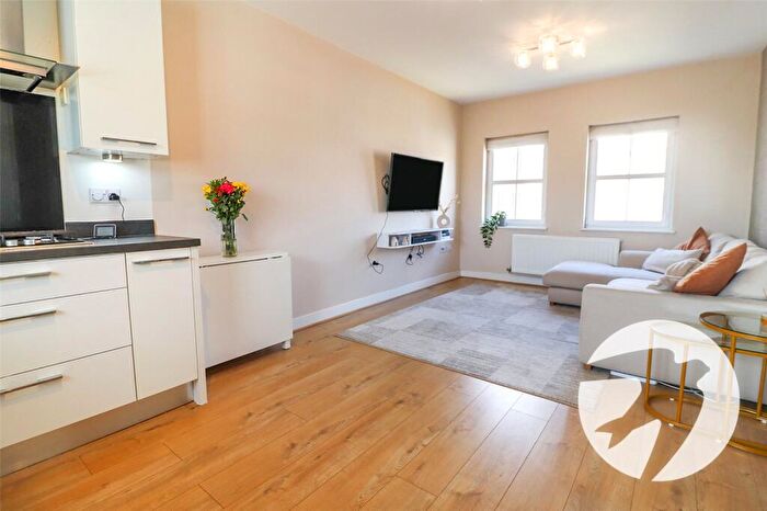 2 Bedroom Flat For Sale In Rainbow Road, Erith, DA8