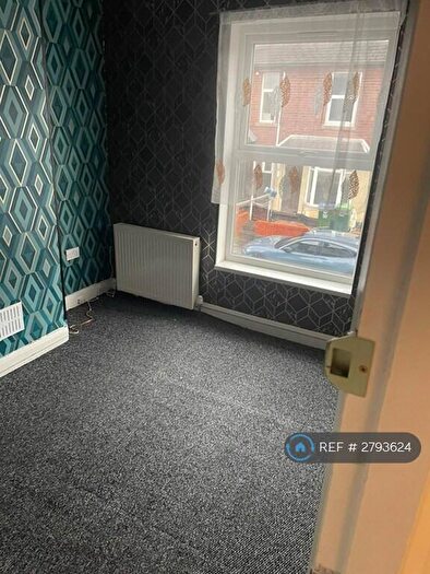 3 Bedroom Terraced House To Rent In Farm Road, Oldbury, B68