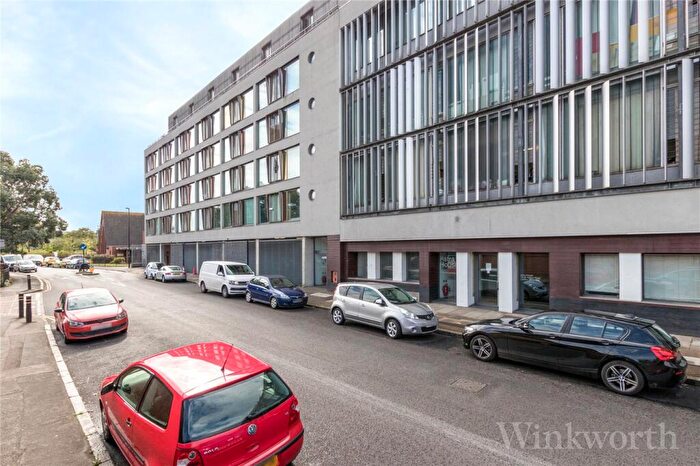 2 Bedroom Apartment To Rent In Arklow Road, London, SE14