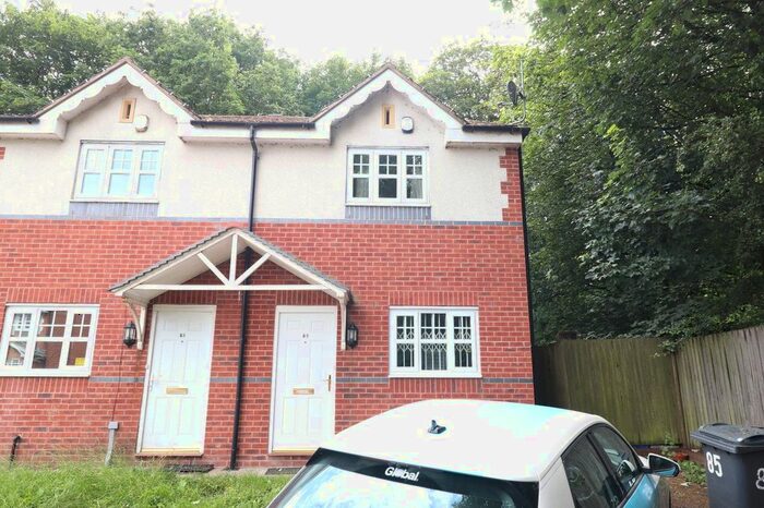 2 Bedroom Detached House To Rent In Armley, Leeds, LS12