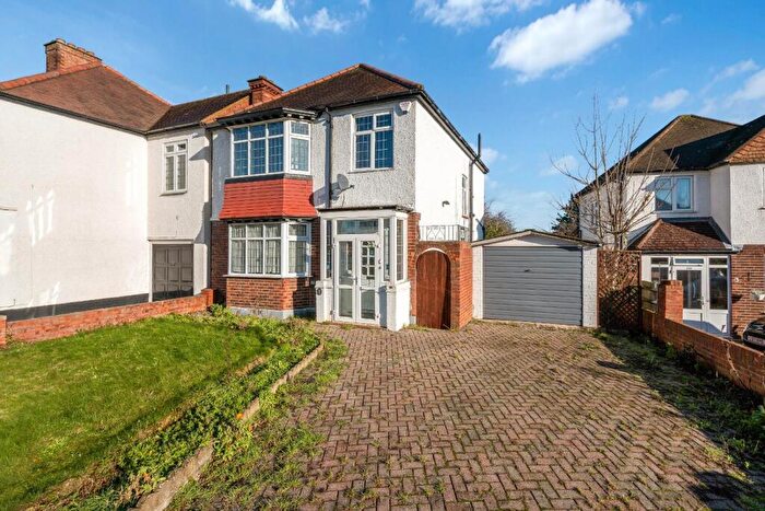 3 Bedroom Detached House For Sale In Senhouse Road, Cheam, Sutton, SM3