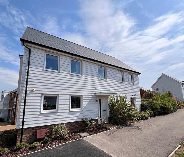 4 Bedroom Detached House To Rent In Foxglove Avenue, Bexhill-On-Sea, TN40