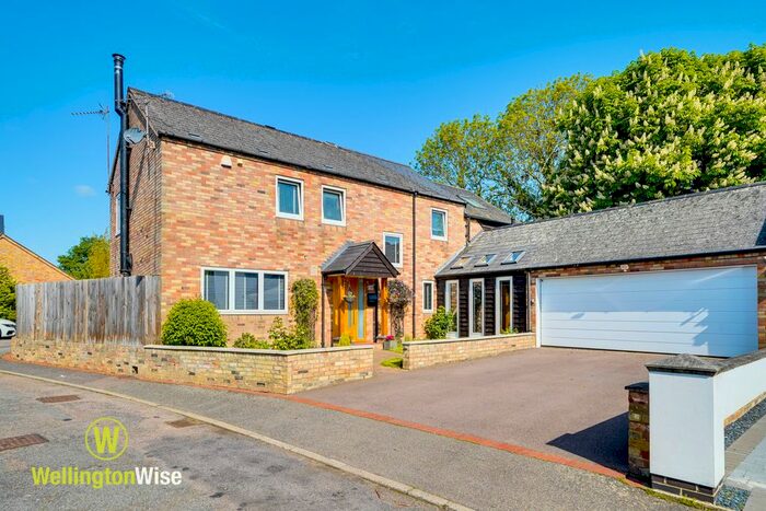 4 Bedroom Detached House For Sale In Middle Watch, Swavesey, Cambridge, CB24