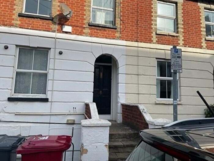 1 Bedroom Flat To Rent In Norwood Road, Reading, Berkshire, RG1