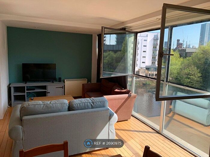 2 Bedroom Flat To Rent In South Hall Street, Salford, M5