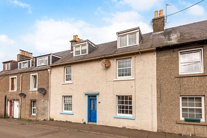 2 Bedroom Flat For Sale In Shorehead, Newburgh, Cupar, KY14