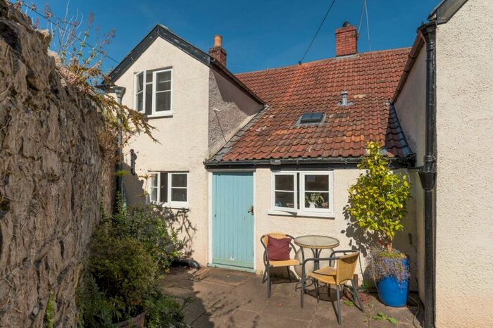 4 Bedroom Detached House For Sale In Detached Th Century Cottage In The Highly Regarded Village Of Backwell, BS48