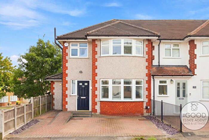 3 Bedroom End Of Terrace House For Sale In Stonards Hill, Loughton, IG10