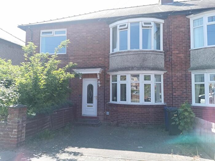 2 Bedroom Flat To Rent In Cornel Road, High Heaton, Newcastle Upon Tyne, NE7